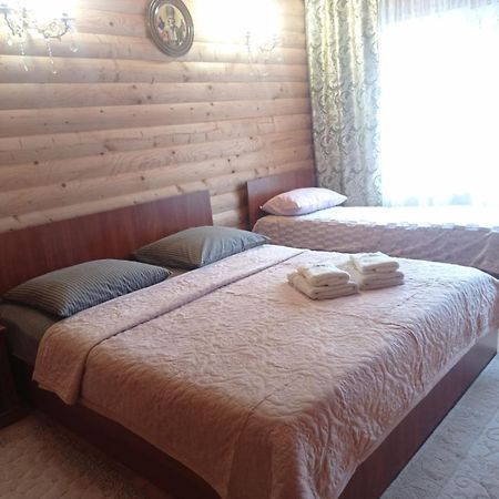 Затишний Готель "Едем" マイコリチン 部屋 写真